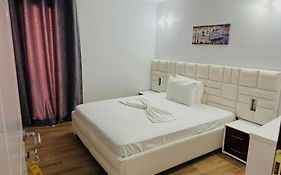 Fori'S Rooms